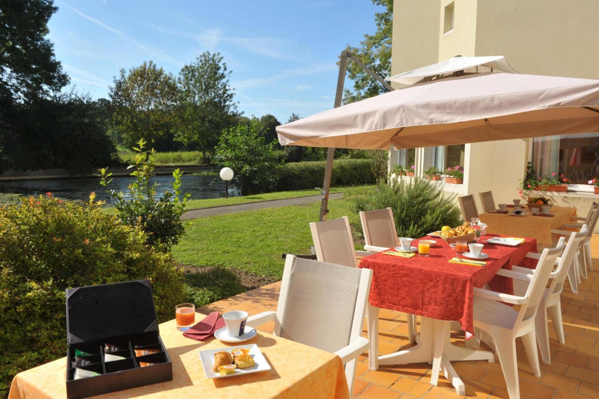 Logis Hotel Le Relais Du Moulin Valençay Exteriér fotografie