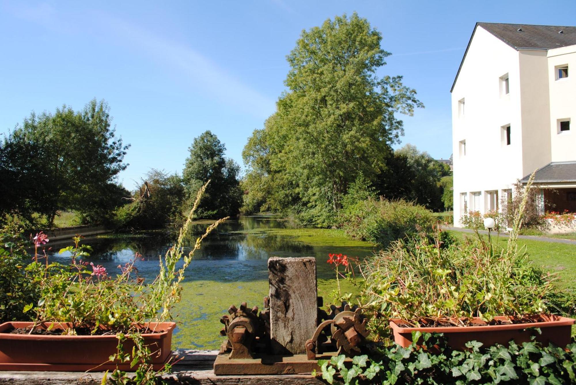 Logis Hotel Le Relais Du Moulin Valençay Exteriér fotografie